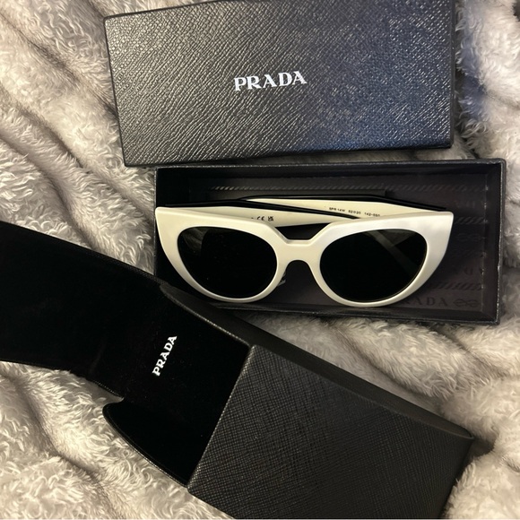 PRADA PR14WS White and black Sunglasses 52mm cat eye - Picture 3 of 7